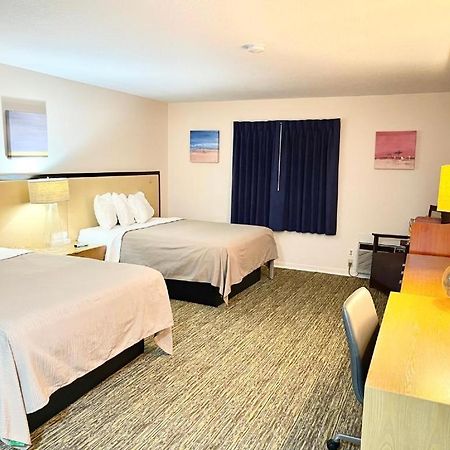Camp Inn Lodge Au Sable ภายนอก รูปภาพ