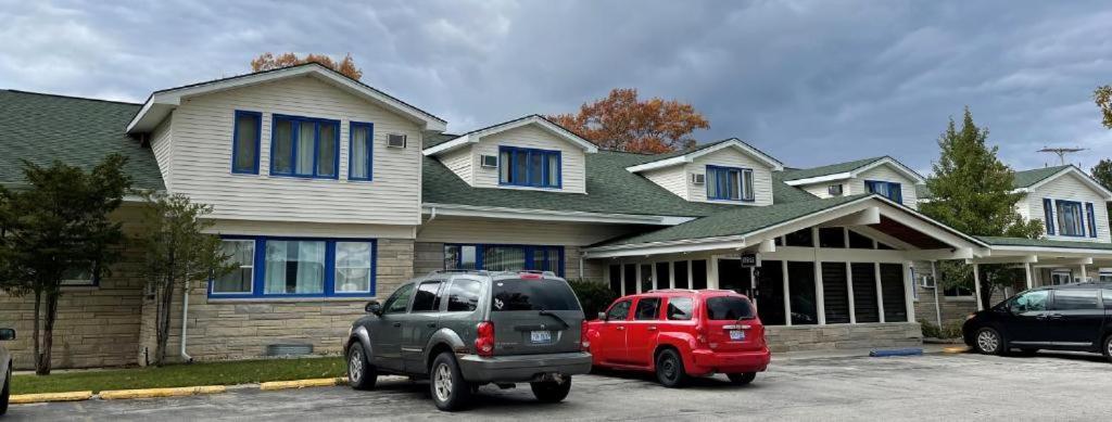 Camp Inn Lodge Au Sable ภายนอก รูปภาพ